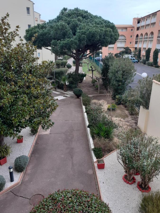 Helios 32, T2 Climatise, Parking, 500M Plage Agde Kültér fotó